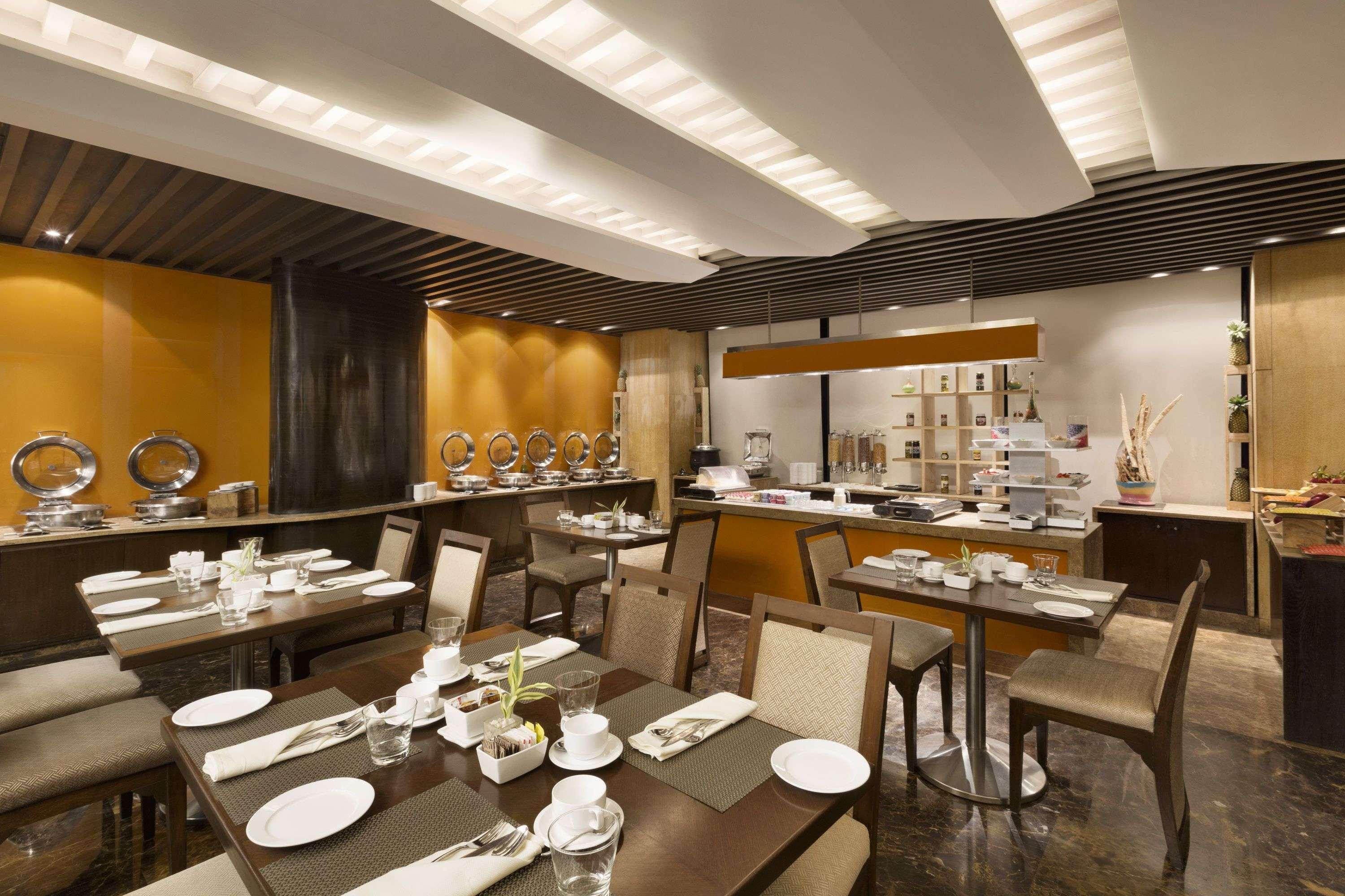 Ramada Powai Hotel & Convention Centre Mumbai Exterior photo