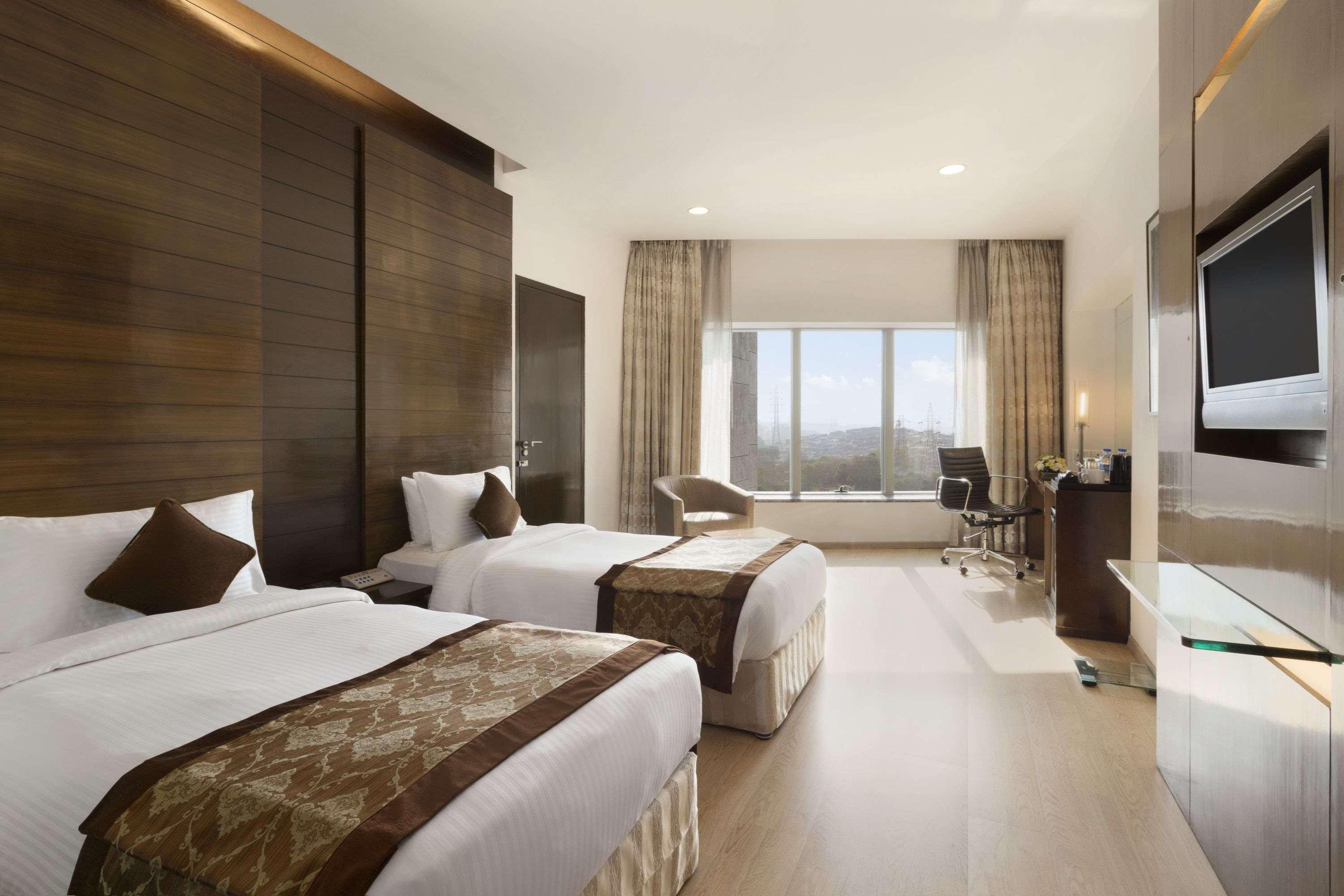 Ramada Powai Hotel & Convention Centre Mumbai Exterior photo