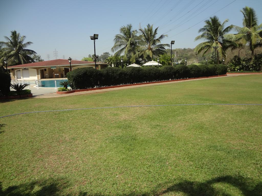 Ramada Powai Hotel & Convention Centre Mumbai Exterior photo