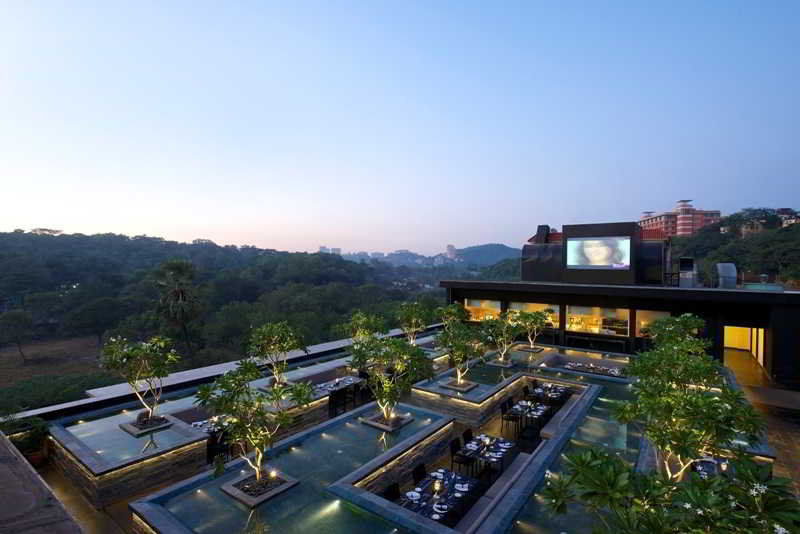 Ramada Powai Hotel & Convention Centre Mumbai Exterior photo