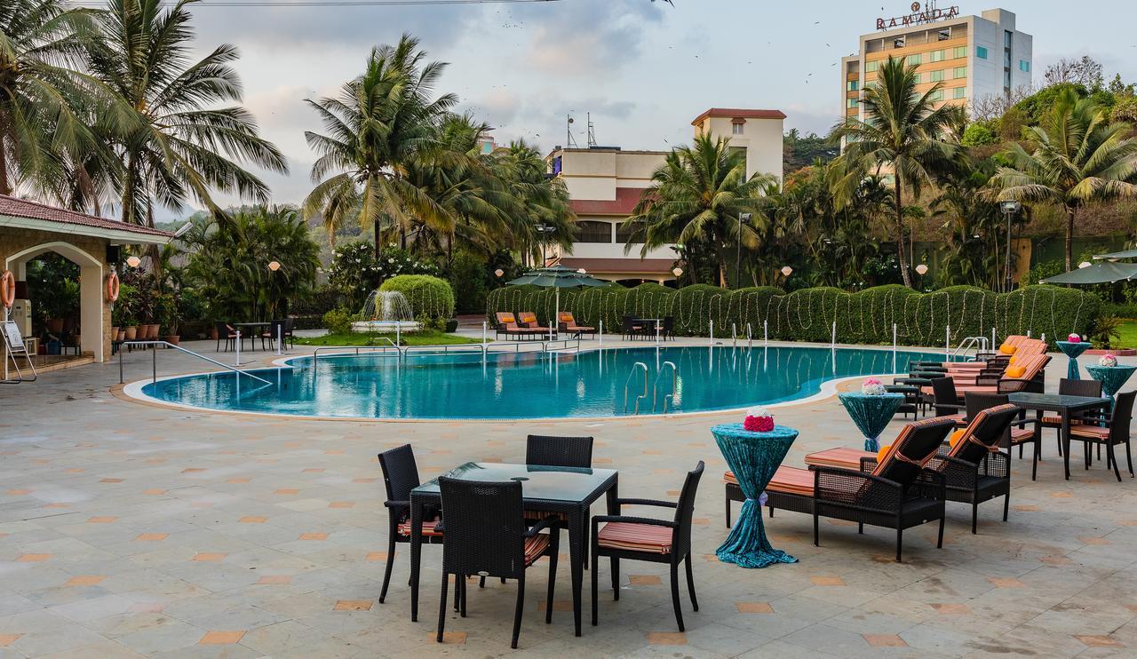 Ramada Powai Hotel & Convention Centre Mumbai Exterior photo